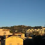 Grand 2 Pieces Au Coeur De Cannes